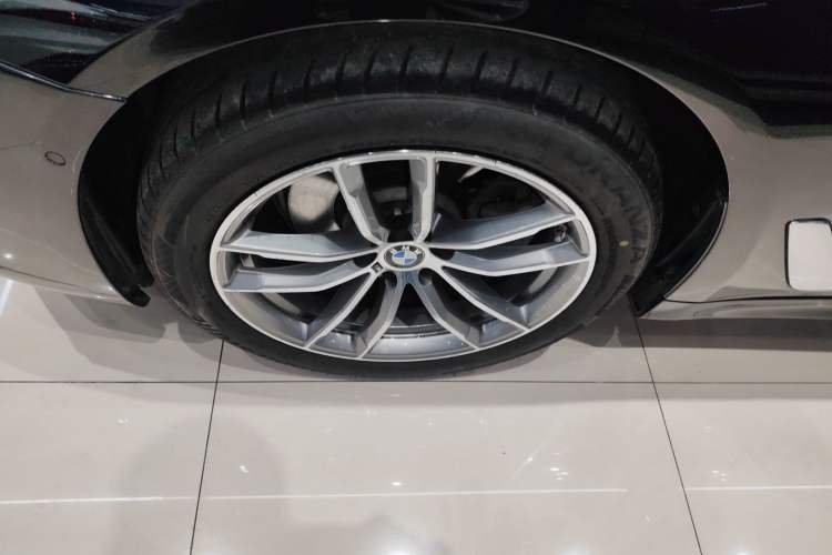 Used BMW 5 Series 2020 525Li M Sport Package Exterior 7