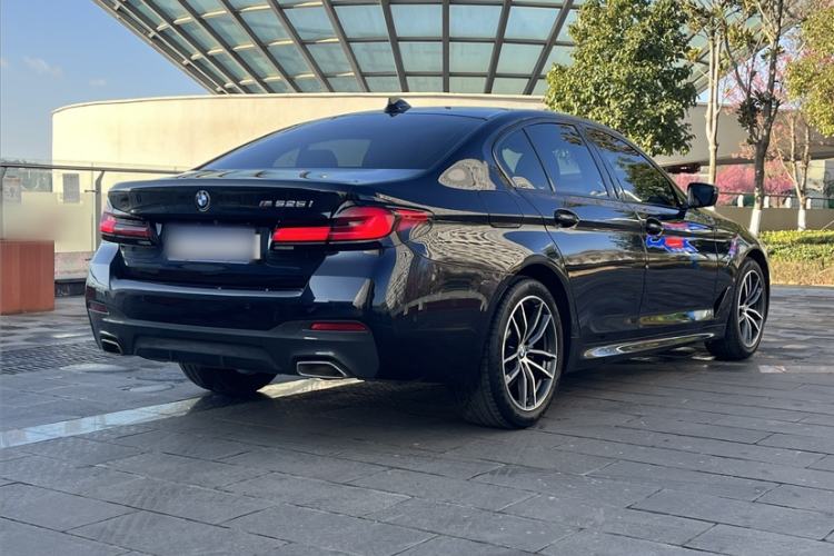Used BMW 5 Series 2020 525i M Sport Package Exterior 8