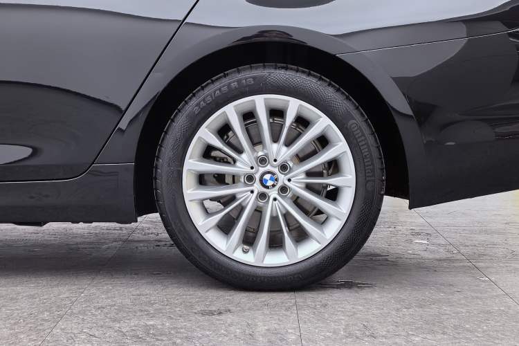 Used BMW 5 Series 2020 525Li Luxury Package Exterior 9