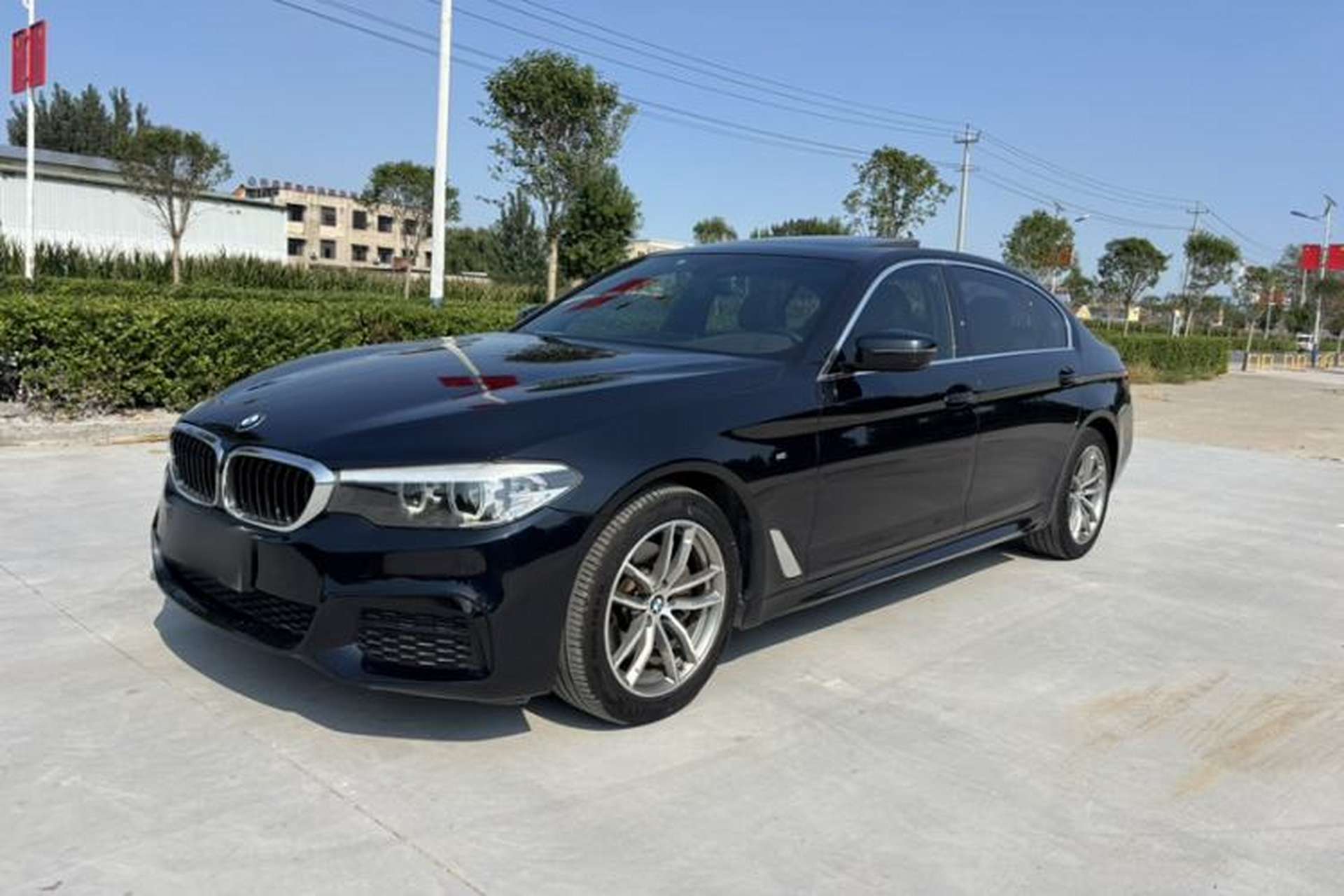 Used BMW 5 Series 2020 525Li M Sport Package Front Left 45 Deg
