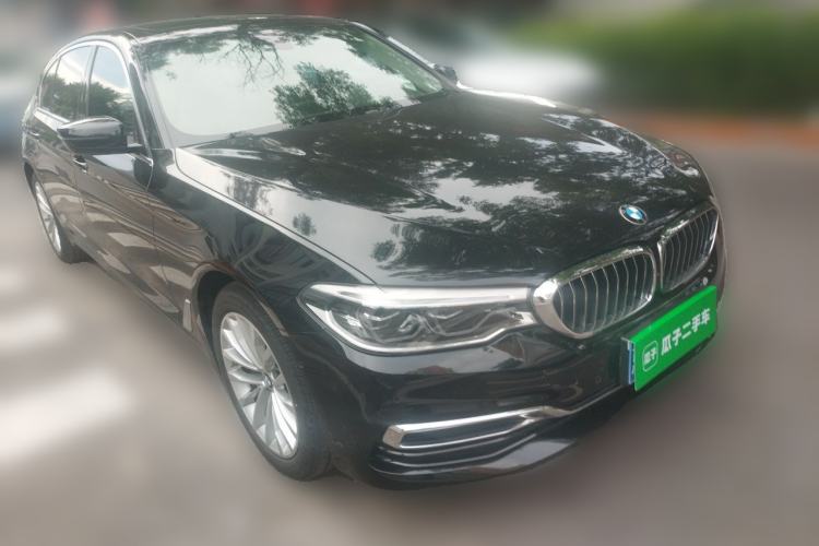 Used BMW 5 Series 2020 530Li Luxury Edition Premium Package Front Right 45 Deg