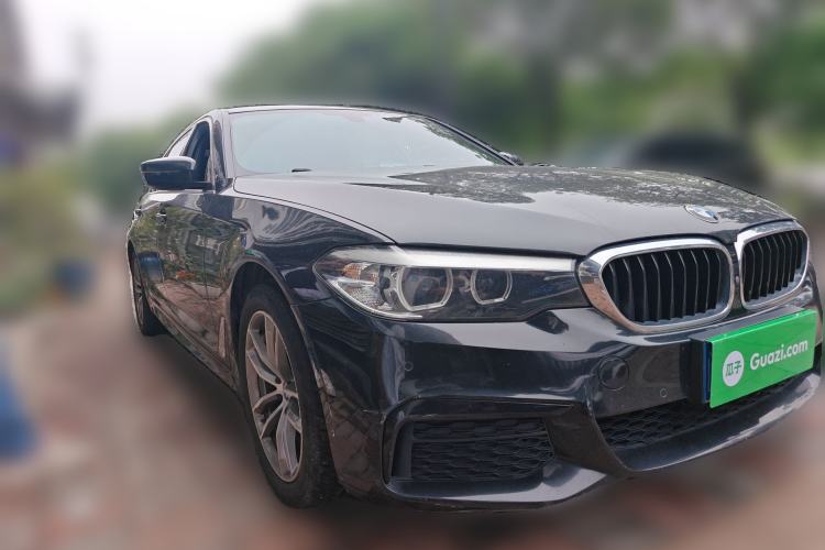 Used BMW 5 Series 2020 525Li M Sport Package Front Right 45 Deg