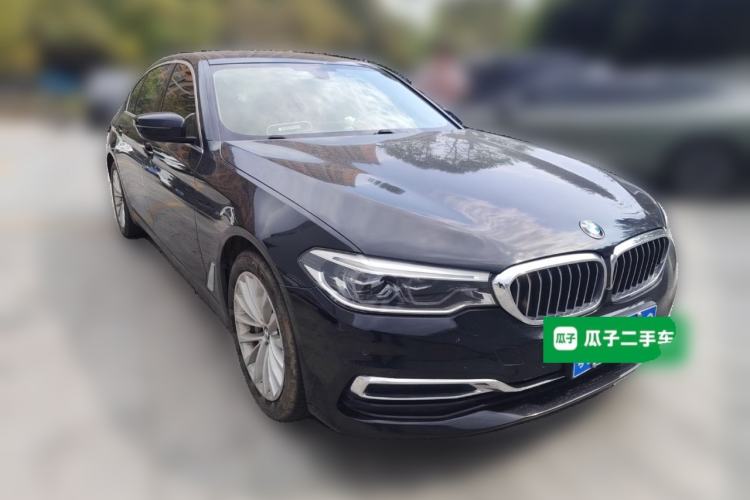 Used BMW 5 Series 2020 530Li Leading Edition Luxury Package Front Right 45 Deg