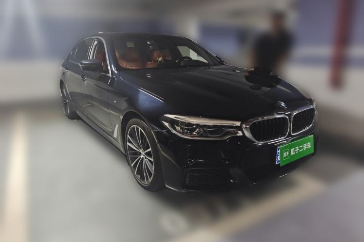 Used BMW 5 Series 2020 530Li Leading Model M Sport Package Front Right 45 Deg