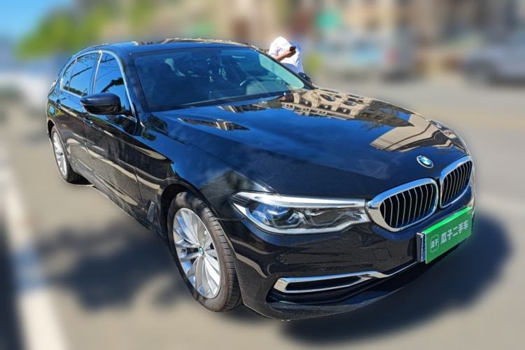 Used BMW 5 Series 2020 530Li Leading Edition Luxury Package Front Right 45 Deg
