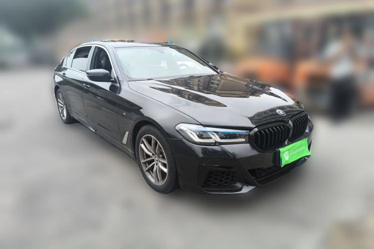 Used BMW 5 Series 2020 525Li M Sport Package Front Right 45 Deg