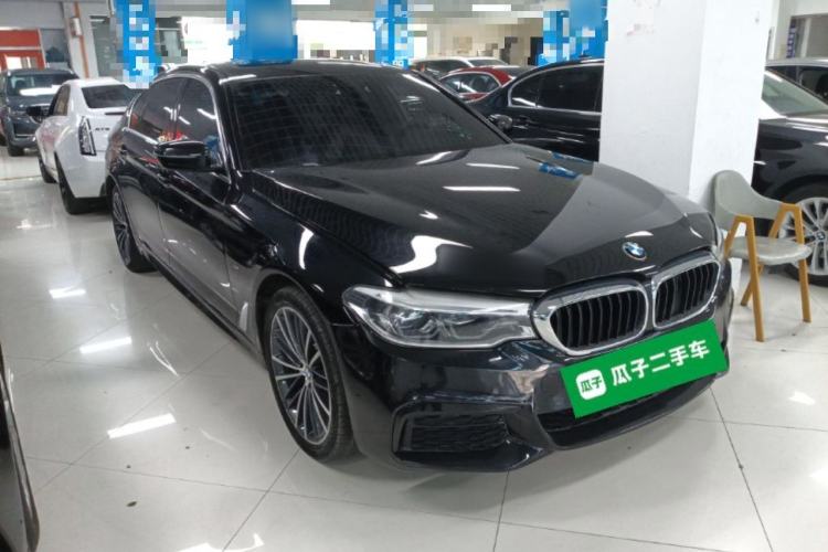 Used BMW 5 Series 2020 530Li Leading Model M Sport Package Front Right 45 Deg