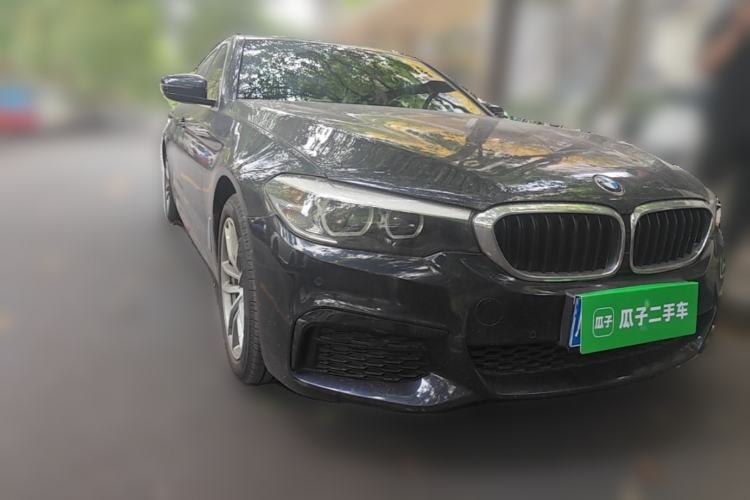 Used BMW 5 Series 2020 525Li M Sport Package Front Right 45 Deg