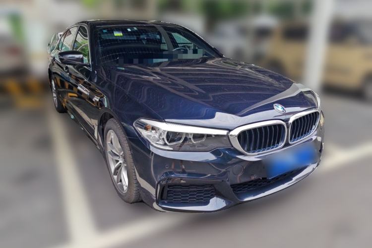 Used BMW 5 Series 2020 525Li M Sport Package Front Right 45 Deg