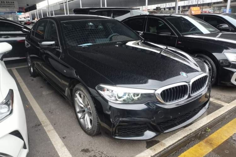 Used BMW 5 Series 2020 525Li M Sport Package Front Right 45 Deg