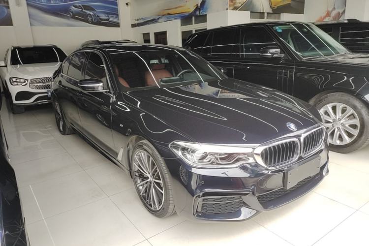 Used BMW 5 Series 2020 530Li Leading Model M Sport Package Front Right 45 Deg
