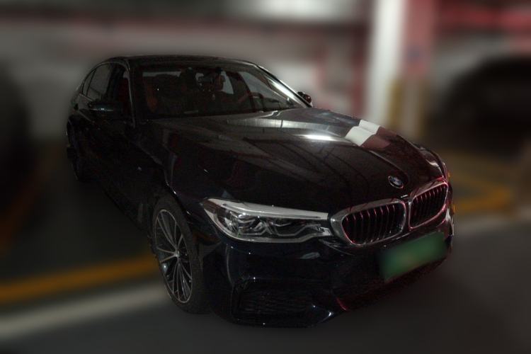 Used BMW 5 Series 2020 530Li Leading Model M Sport Package Front Right 45 Deg