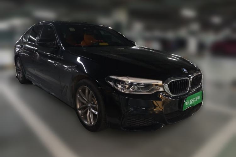 Used BMW 5 Series 2020 525i M Sport Package Front Right 45 Deg