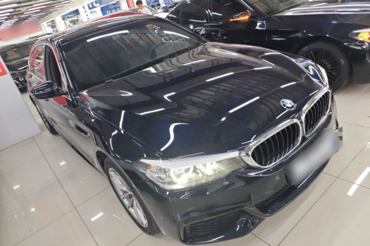 Used BMW 5 Series 2020 525Li M Sport Package Front Right 45 Deg