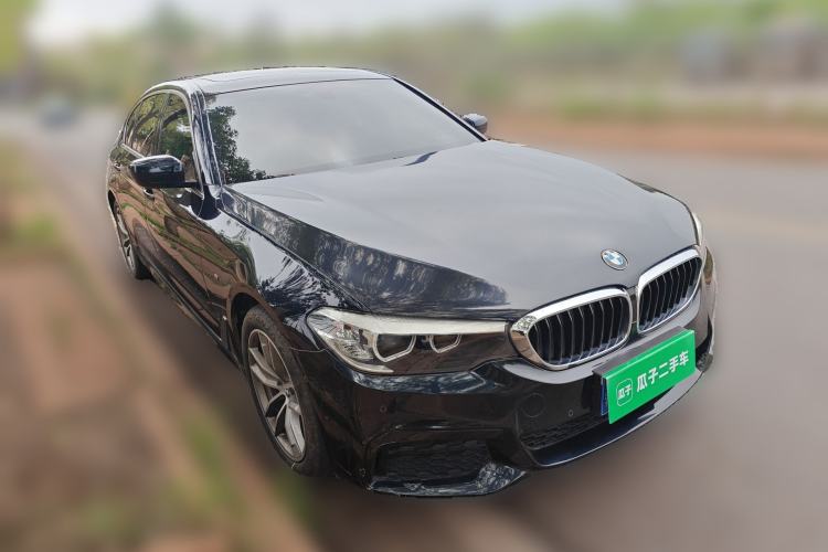 Used BMW 5 Series 2020 525Li M Sport Package Front Right 45 Deg