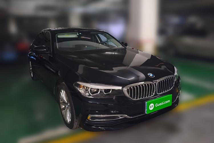Used BMW 5 Series 2020 525Li Luxury Package Front Right 45 Deg
