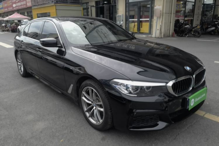 Used BMW 5 Series 2020 525Li M Sport Package Front Right 45 Deg