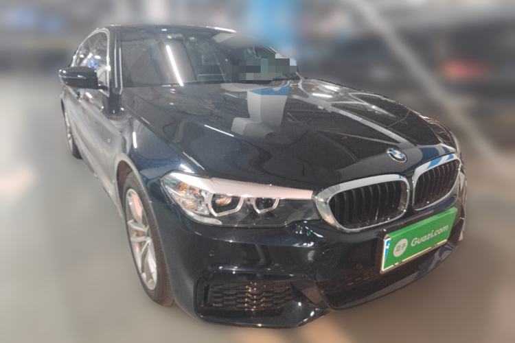 Used BMW 5 Series 2020 525Li M Sport Package Front Right 45 Deg