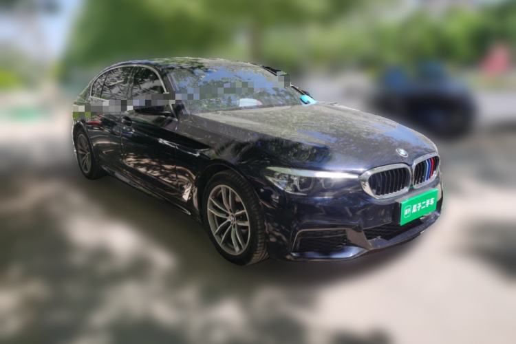 Used BMW 5 Series 2020 525Li M Sport Package Front Right 45 Deg