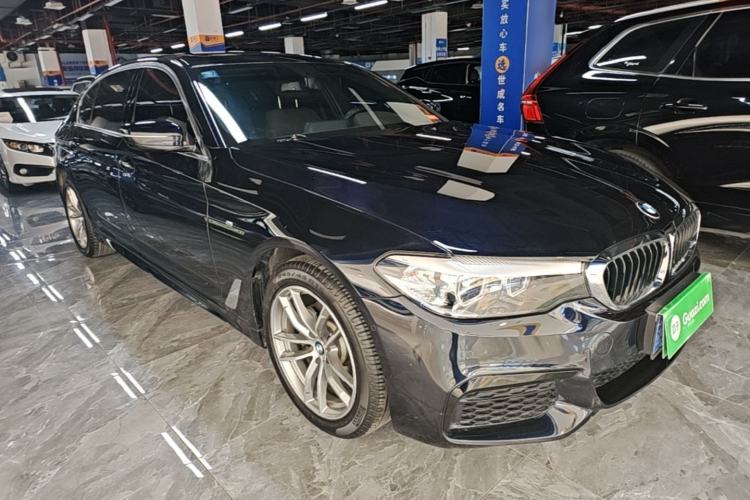 Used BMW 5 Series 2020 525Li M Sport Package Front Right 45 Deg