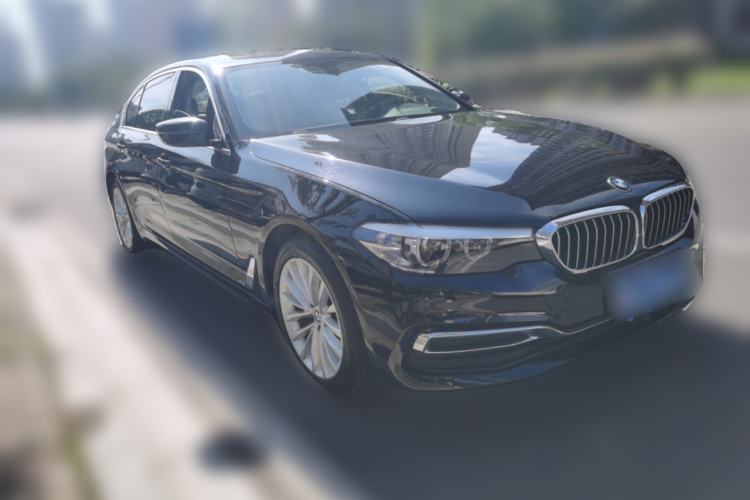 Used BMW 5 Series 2020 525Li Luxury Package Front Right 45 Deg