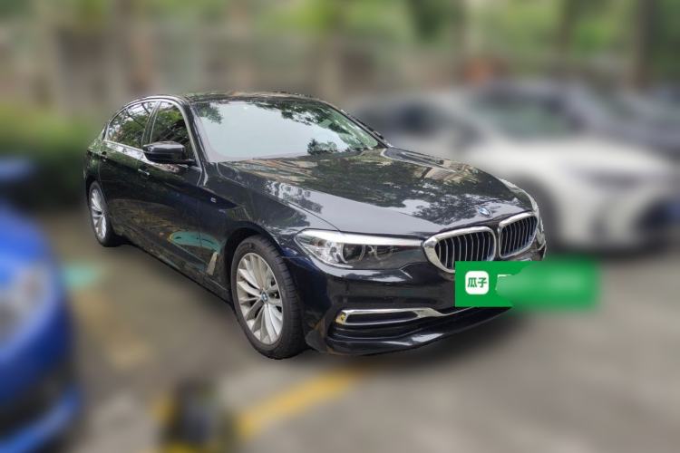 Used BMW 5 Series 2020 525Li Luxury Package Front Right 45 Deg