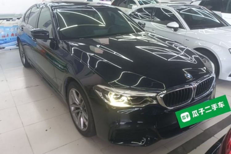 Used BMW 5 Series 2020 525i M Sport Package Front Right 45 Deg