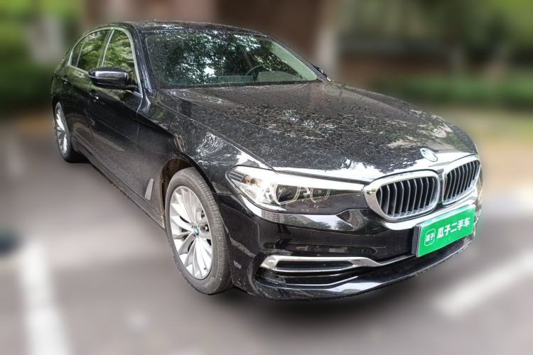 Used BMW 5 Series 2020 525Li Luxury Package Front Right 45 Deg
