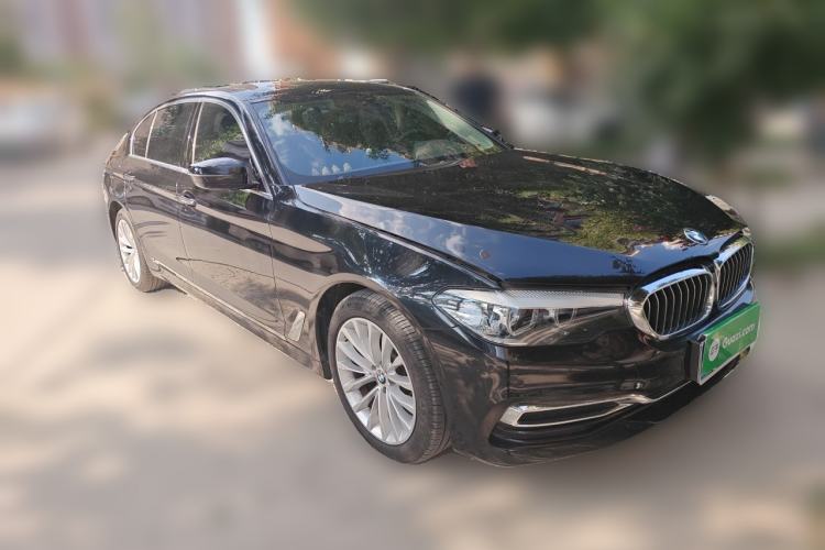 Used BMW 5 Series 2020 525Li Luxury Package Front Right 45 Deg