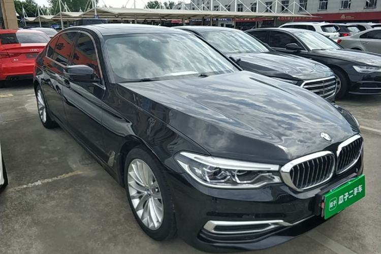 Used BMW 5 Series 2020 530Li Leading Edition Luxury Package Front Right 45 Deg