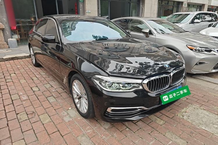 Used BMW 5 Series 2020 530Li Luxury Edition Premium Package Front Right 45 Deg