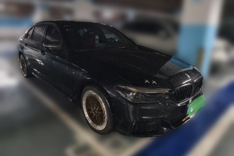 Used BMW 5 Series 2020 530Li Leading Model M Sport Package Front Right 45 Deg