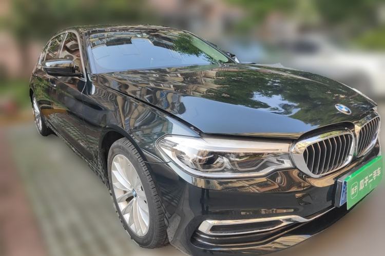 Used BMW 5 Series 2020 530Li Luxury Edition Premium Package Front Right 45 Deg