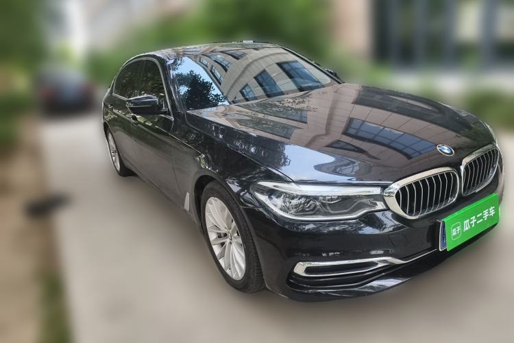 Used BMW 5 Series 2020 530Li Leading Edition Luxury Package Front Right 45 Deg