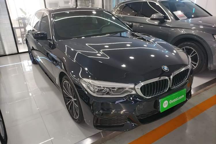 Used BMW 5 Series 2020 530Li Leading Model M Sport Package Front Right 45 Deg