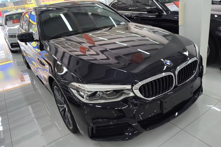 Used BMW 5 Series 2020 530Li Leading Model M Sport Package Front Right 45 Deg