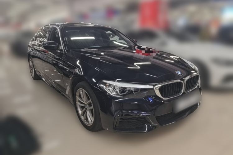Used BMW 5 Series 2020 525Li M Sport Package Front Right 45 Deg