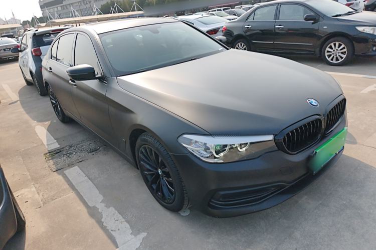 Used BMW 5 Series 2020 525Li Luxury Package Front Right 45 Deg