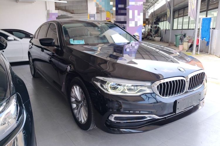 Used BMW 5 Series 2020 530Li Leading Edition Luxury Package Front Right 45 Deg