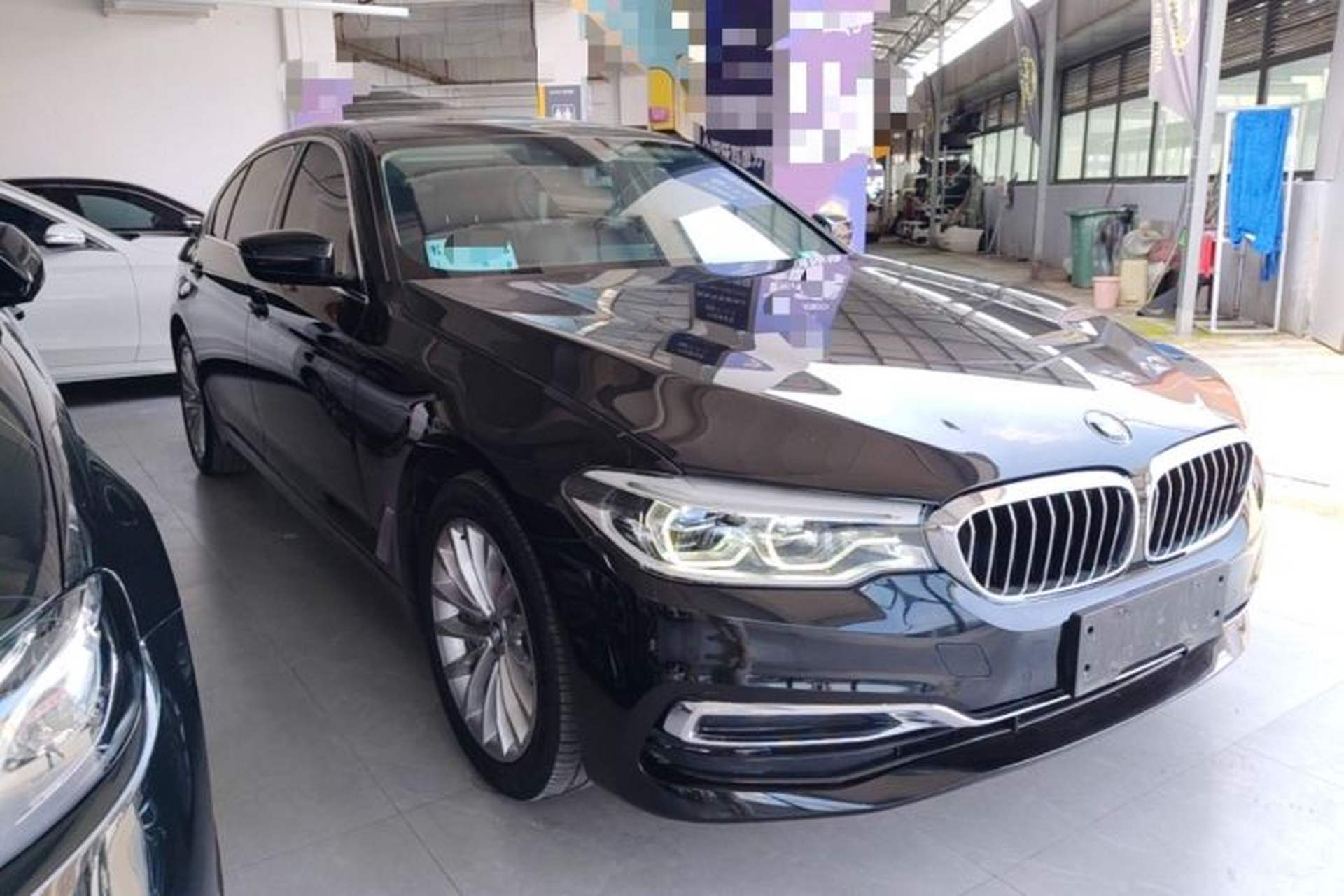 Used BMW 5 Series 2020 530Li Leading Edition Luxury Package Front Right 45 Deg