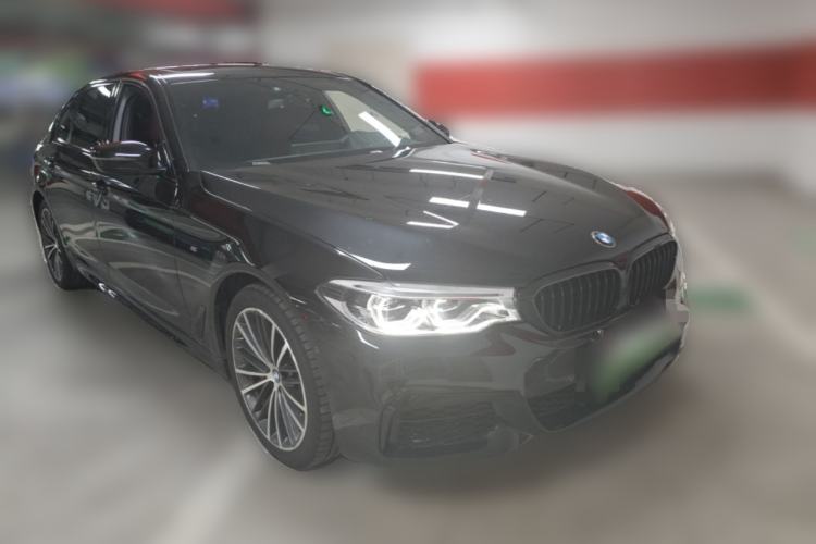 Used BMW 5 Series 2020 530Li Leading Model M Sport Package Front Right 45 Deg