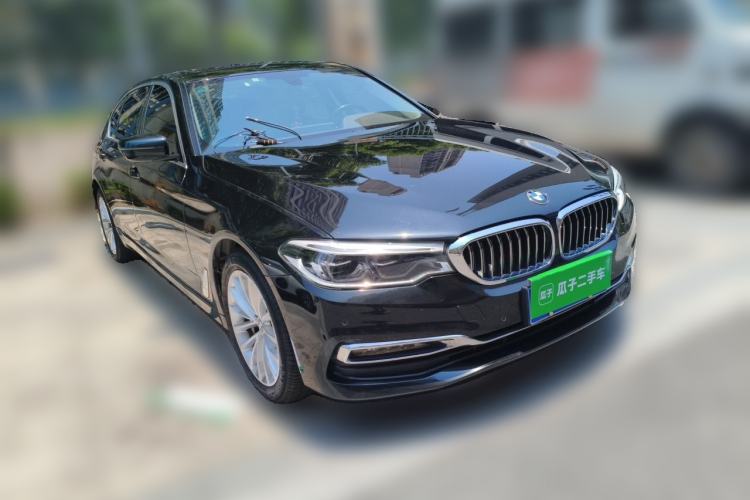 Used BMW 5 Series 2020 530Li Leading Edition Luxury Package Front Right 45 Deg