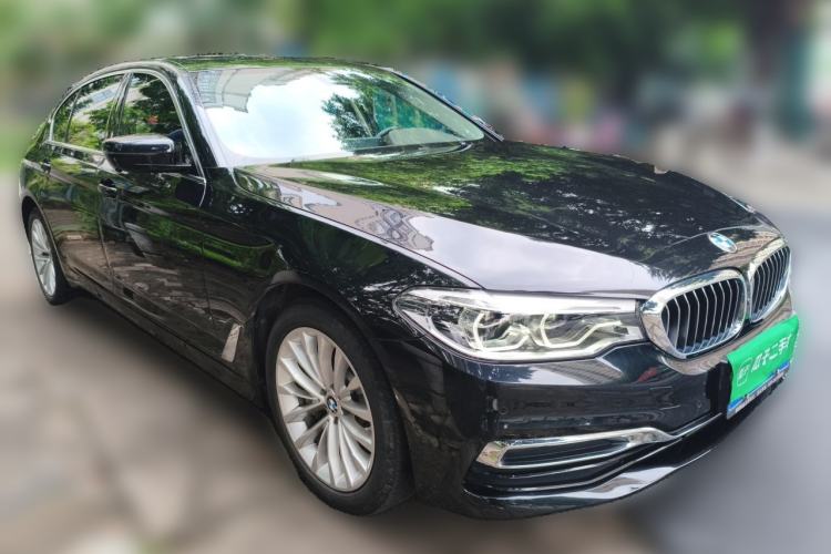 Used BMW 5 Series 2020 530Li Leading Edition Luxury Package Front Right 45 Deg