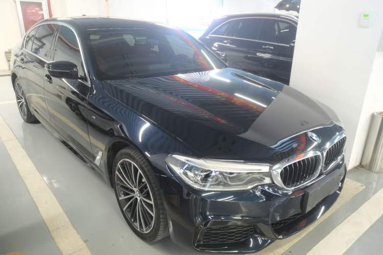 Used BMW 5 Series 2020 530Li Luxury Edition M Sport Package Front Right 45 Deg