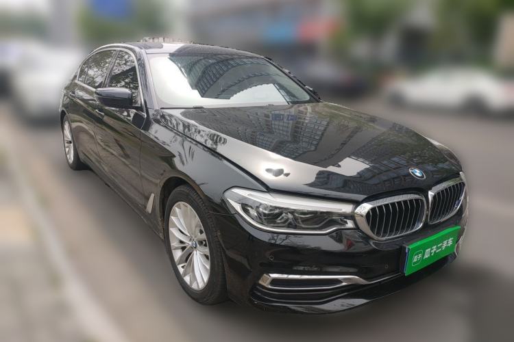 Used BMW 5 Series 2020 530Li Luxury Edition Premium Package Front Right 45 Deg