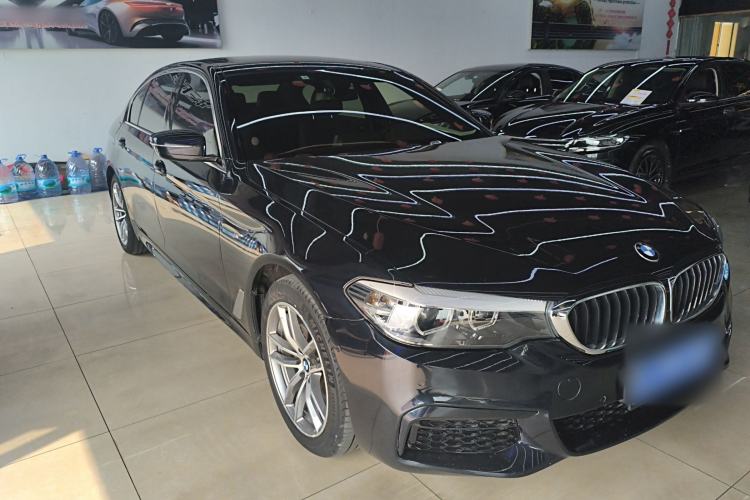 Used BMW 5 Series 2020 525Li M Sport Package Front Right 45 Deg