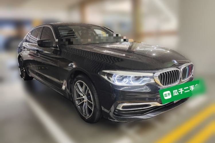Used BMW 5 Series 2020 530Li Leading Edition Luxury Package Front Right 45 Deg