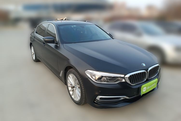 Used BMW 5 Series 2020 530Li Leading Edition Luxury Package Front Right 45 Deg