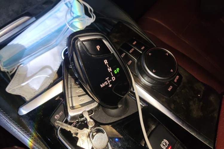 Used BMW 5 Series 2020 530Li Luxury Edition M Sport Package Gear Lever
