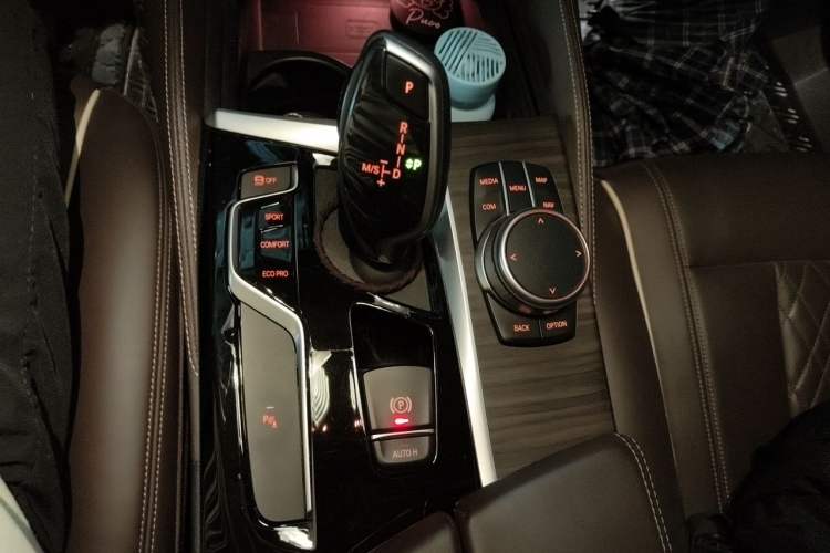 Used BMW 5 Series 2020 530Li Leading Edition Luxury Package Gear Lever